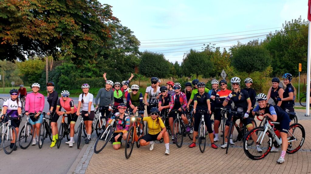 grupa kobiet kolarstwo kobiece Ministry Kolarstwa