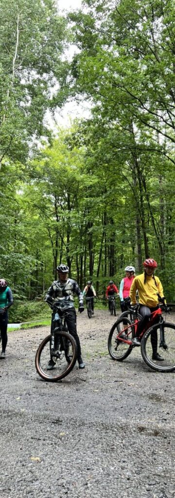 Campy MTB dla kobiet - grupa Ministry Kolarstwa