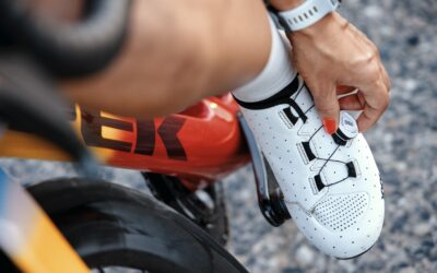 Oswoić SPD*. Wybieramy pierwsze buty rowerowe